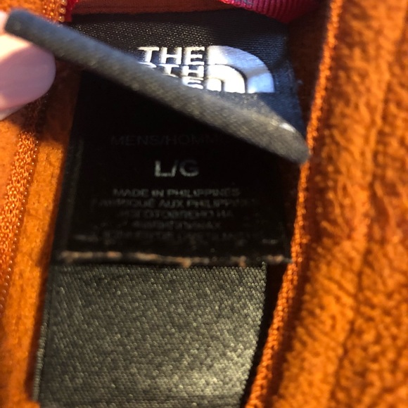 Orange Northface Halfzip. Size large - Picture 3 of 3